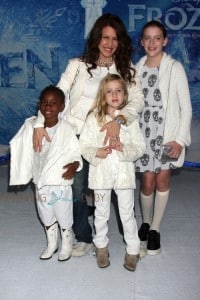 Joely Fisher with daughters Olivia, True and Skylar at Disney's Prozen Premiere