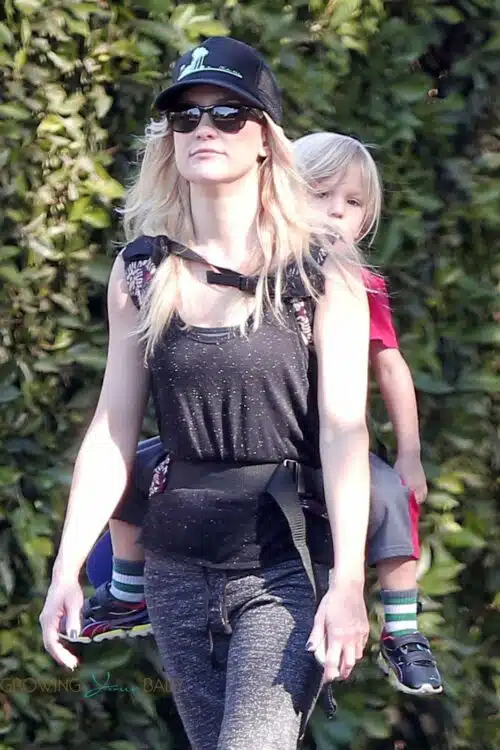 Kate Hudson works off Thanksgiving dinner by taking youngest son Bing for a hike in Pacific Palisades