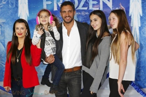 Kyle Richards, Mauricio Umansky and daughters Alexia, Sophia and Portia attend the Disney's 'Frozen' Los Angeles premiere