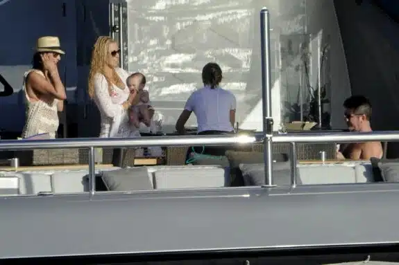 Lauren Silverman and Simon Cowell with son Eric in Sardina