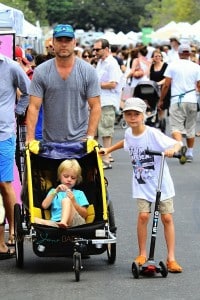 Liev Schrieber at the Brentwood Market with his sons Sam and Sasha