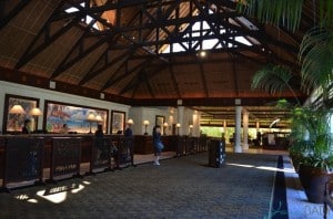 Loews Royal Pacific Resort - lobby