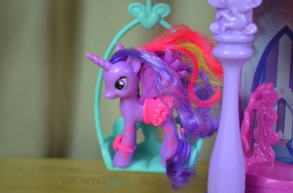 My Little Pony Princess Twilight Sparkle Friendship Rainbow Kingdom Video