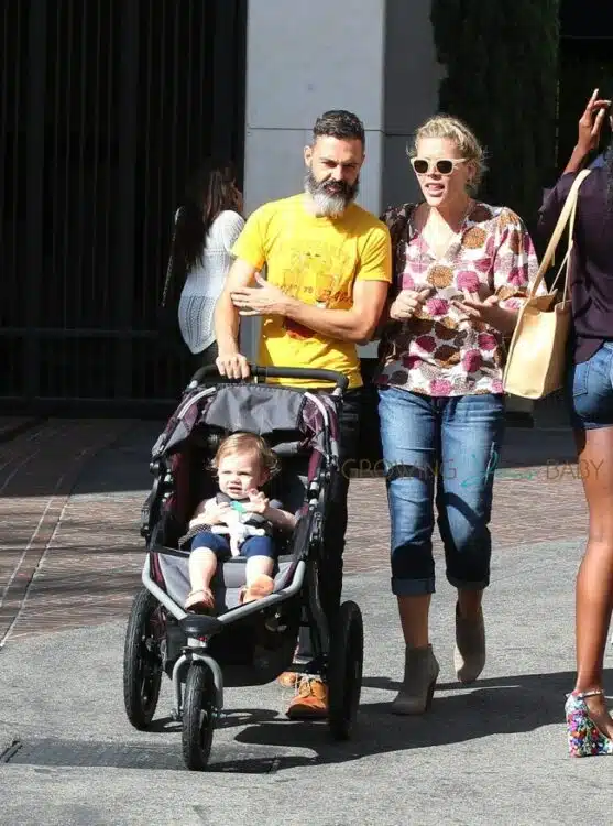 Marc Silverstein and Busy Philipps with daughter Cricket