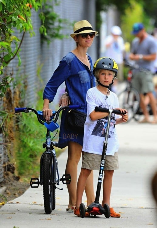 Naomi Watts with son Sasha biking home from the brentwood market