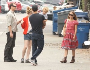 Natalie Portman & Family Out For Lunch In Venice