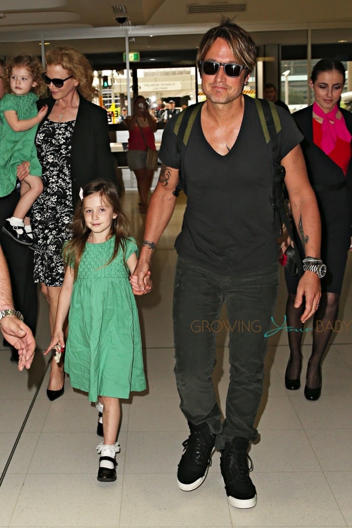 kidman keith urban head home with their girls baby christmas smocked dresses