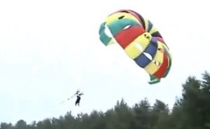 Niya Nisam parasailing