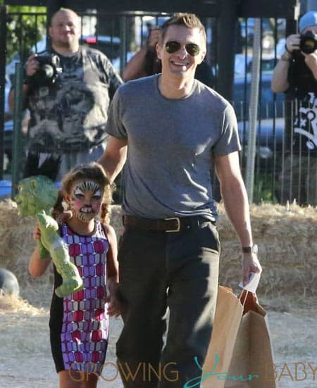 Olivier Martinez & Nahla Audrey  at Mr. Bones Pumpkin Patch