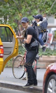 Orlando Bloom Carries Flynn On His Back