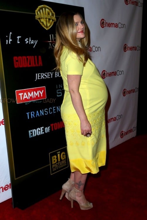 Pregnant Drew Barrymore on the red carpet at CinemaCon 2014
