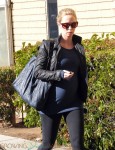 Pregnant Emily Blunt leaves the gym in LA