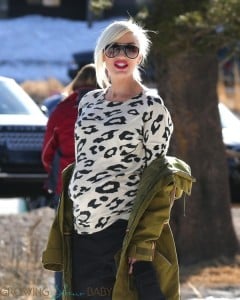 Pregnant Gwen Stefani at Mammoth Mountain Ski Resort
