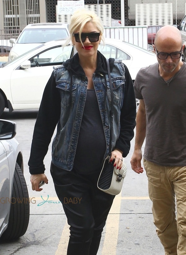 Pregnant Gwen Stefani at the doctors LA Growing Your Baby