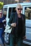 Pregnant Gwen Stefani grabs some ice cream