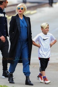 Pregnant Gwen Stefani out with Gavin and Kingston Rossdale