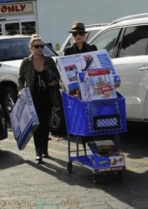 Pregnant Gwen Stefani shops for toys in LA