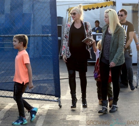 Pregnant Gwen Stefani with her family at Cirque Du Soleil