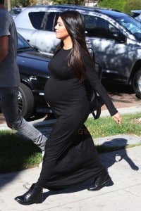 Pregnant Kourtney Kardashian at lunch with partner Scott Disick in LA