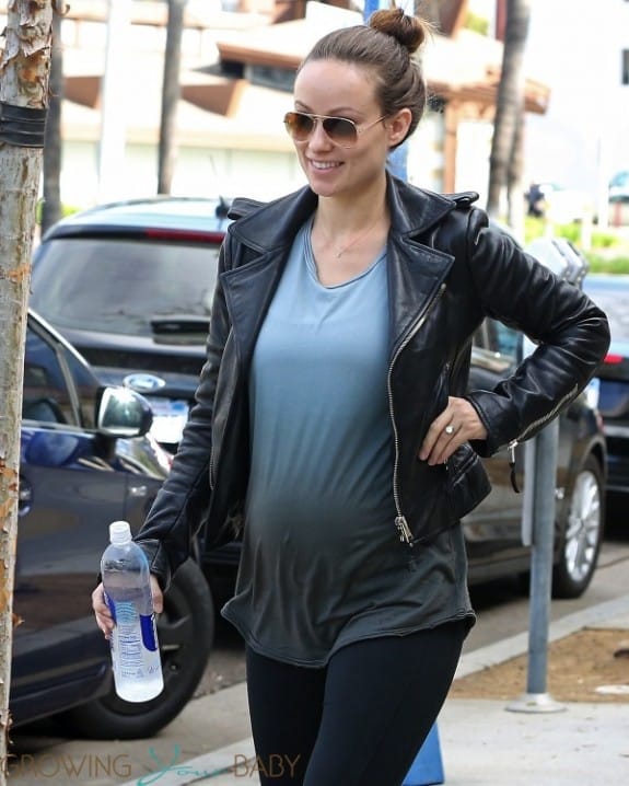 Pregnant Olivia Wilde goes to yoga