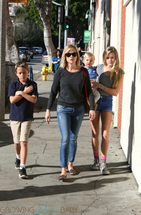 Reese Witherspoon shops in LA with her three children Deacon, Tennessee and Ava