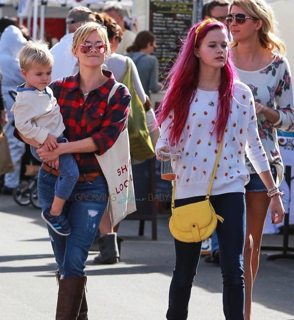 Reese Witherspoon with Ava Phillipe and son Tennessee Toth