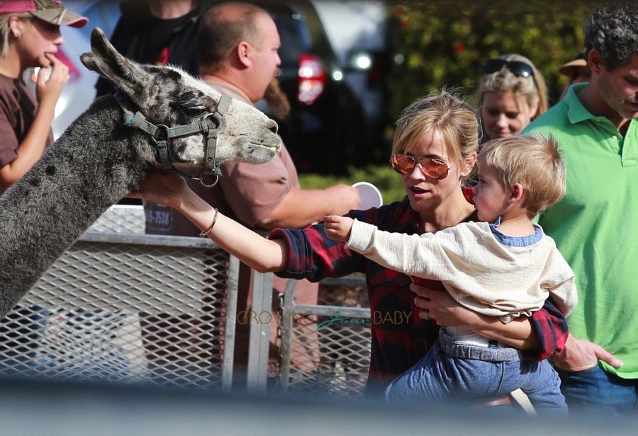 Reese Witherspoon with  son Tennessee Toth