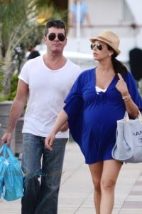 Simon Cowell and a very pregnant Lauren Silverman shop in Saint Barts