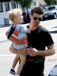 Robin Thicke leaving La Conversation cafe