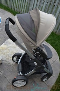 Stokke Crusi canopy open with mesh