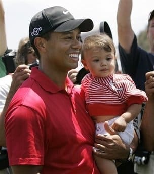Tiger Woods Shares His Victory With Family