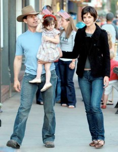 Tom Cruise and Katie Holmes celebrate the 4th of July with daughter Suri