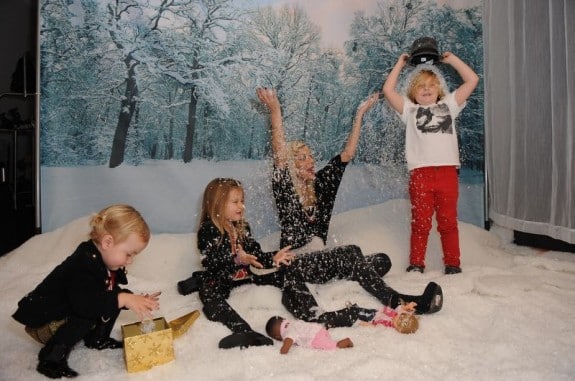 Tori Spelling with her kids Liam, Stella and Hattie at the Secret Santa Workshop