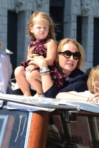 Uma Thurman cruises through Venice with daughter  Luna