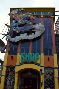 Universal Studios - marvel area shop