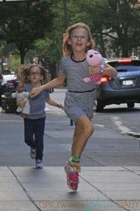 Violet and Seraphina Affleck run through NYC