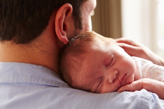 dad with newborn