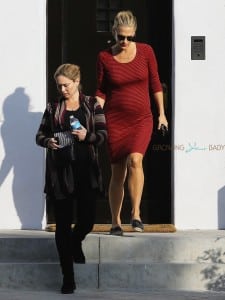 pregnant Molly Sims leaves a therapy class in LA