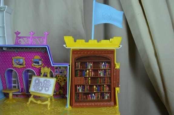 sofia the first Royal Prep Academy - art room and library